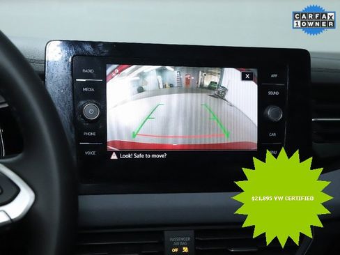 Certified 2025 Volkswagen Jetta SE image 29