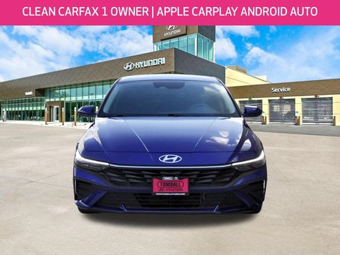 Used 2025 Hyundai Elantra Hybrid FWD image 2