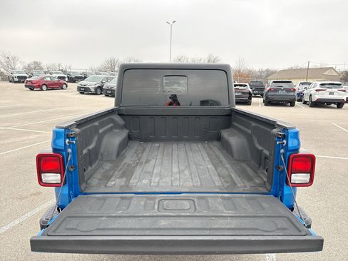 Used 2023 Jeep Gladiator Sport w/ Off Road Group image 27