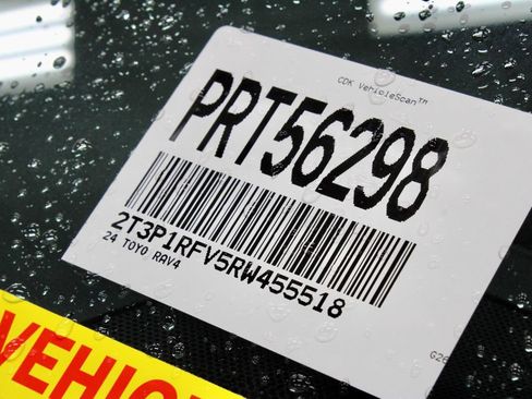 Used 2024 Toyota RAV4 XLE AWD/4WD image 34