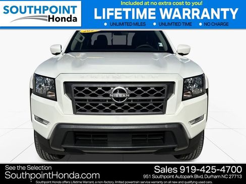 Used 2024 Nissan Frontier SV w/ SV Convenience Package image 2