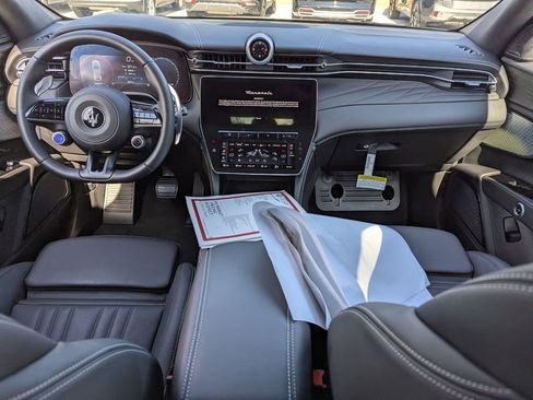 Used 2025 Mercedes-Benz GLB 250 GLB 250 image 47