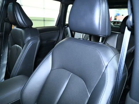 Used 2025 Subaru Forester Limited w/ Popular Package image 23