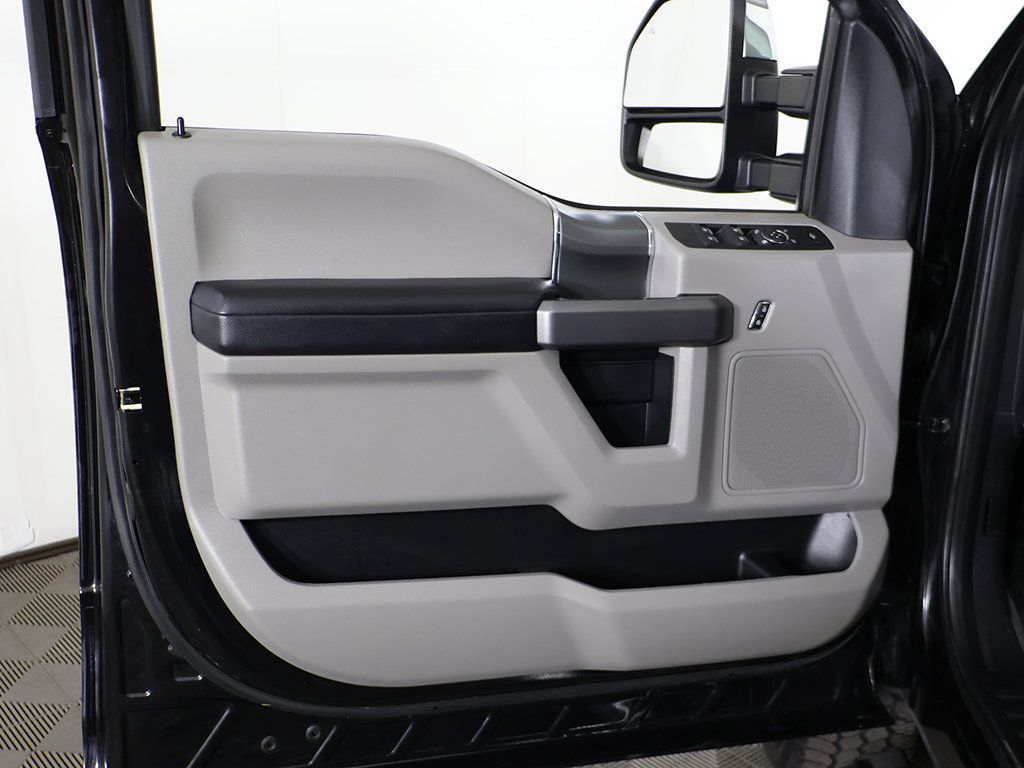 Used 2019 Ford F250 XLT w/ XLT Premium Package AWD/4WD image 22