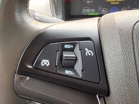Used 2014 Chevrolet Volt FWD image 24