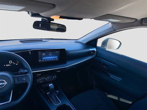 Used 2025 Nissan Kicks S image 21