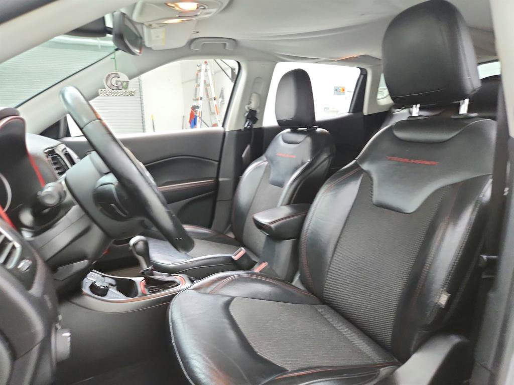 Used 2018 Jeep Compass Trailhawk AWD/4WD image 14