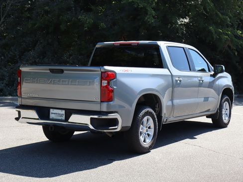 Used 2025 Chevrolet Silverado 1500 LT AWD/4WD image 9
