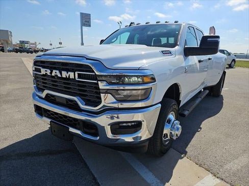 New 2026 RAM 3500 Tradesman AWD/4WD image 31