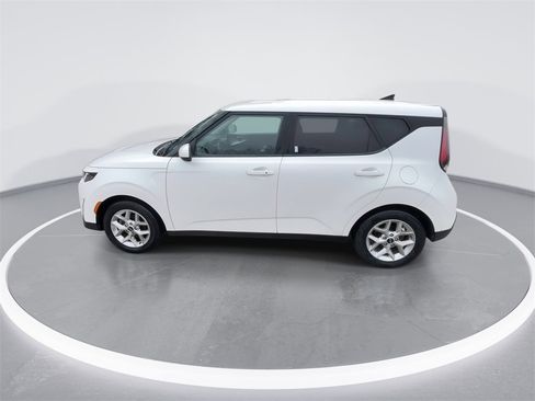 Used 2023 Kia Soul S image 5