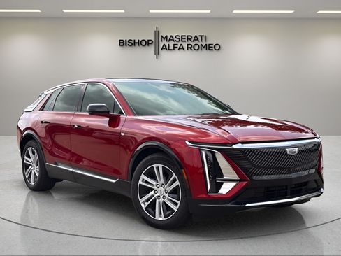 Used 2024 Cadillac Lyriq Tech w/ Driver Assist Package AWD/4WD image 1