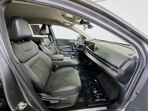 Used 2023 Nissan Ariya AWD image 32