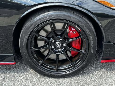 Used 2024 Nissan Z Performance w/ Floor Mat Package RWD image 8