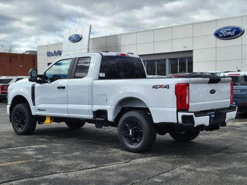 New 2026 Ford F250 4x4 SuperCab Super Duty image 3