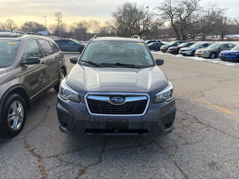 Used 2020 Subaru Forester Premium image 6