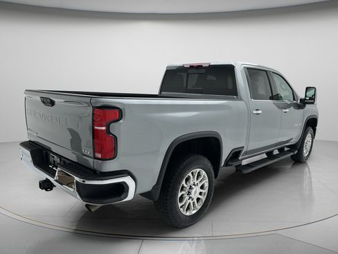 Used 2025 Chevrolet Silverado 2500 LTZ w/ LTZ Plus Package AWD/4WD image 8