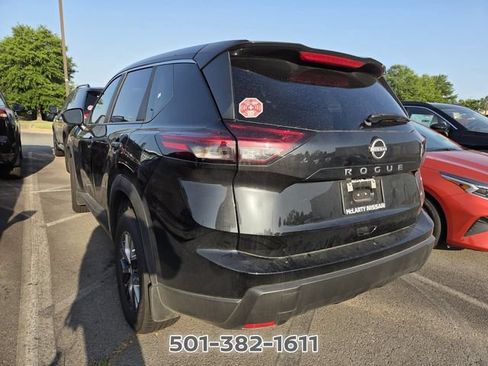 Used 2026 Nissan Rogue S FWD image 2