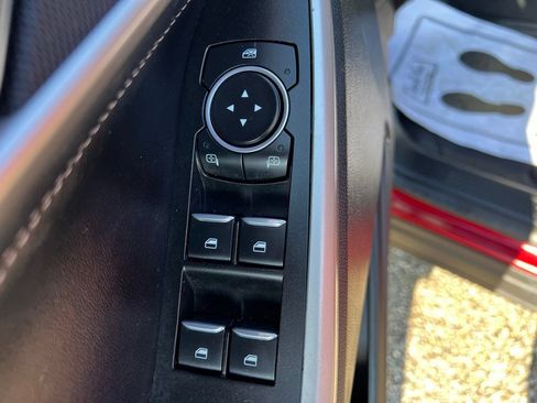 Used 2021 Ford Explorer XLT w/ Equipment Group 202A AWD/4WD image 29