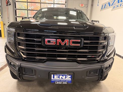 Used 2024 GMC Sierra 1500 AT4X image 3