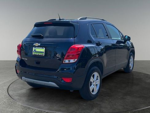 Used 2021 Chevrolet Trax LT w/ Premium Seat Package AWD/4WD image 10