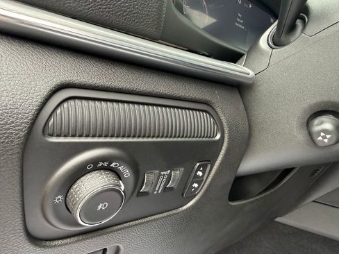 Used 2024 Jeep Wagoneer Series II AWD/4WD image 46
