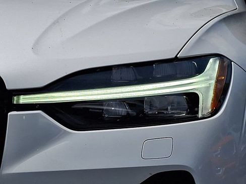 Used 2024 Volvo XC60 B5 Plus w/ Protection Package Premier AWD/4WD image 9