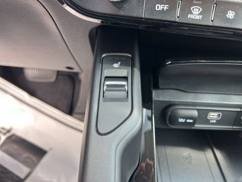 Certified 2025 Kia Telluride S image 24