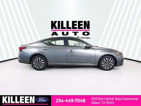 Used 2023 Nissan Altima 2.5 SV image 8
