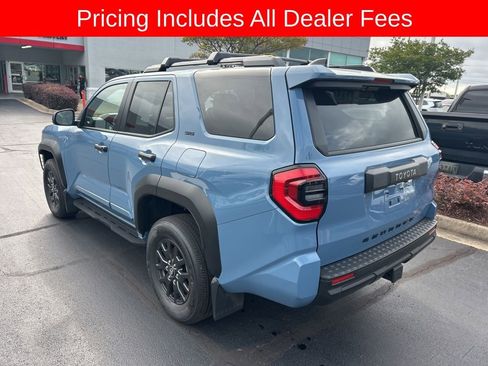 Used 2025 Toyota 4Runner SR5 AWD/4WD image 10