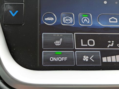 Certified 2025 Subaru Outback Premium w/ Popular Package #1 AWD/4WD image 22