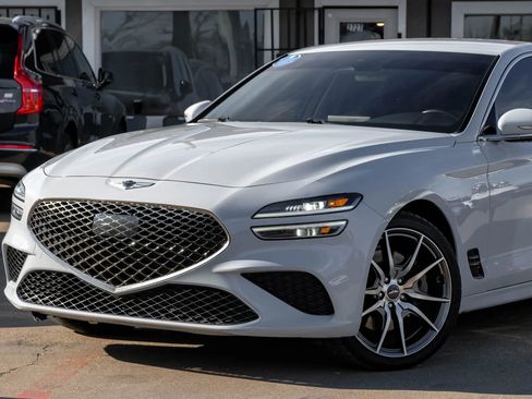 Used 2022 Genesis G70 3.3T image 5