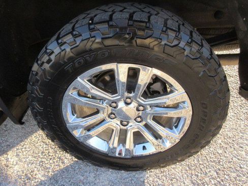 Used 2022 Chevrolet Silverado 1500 LTZ image 11