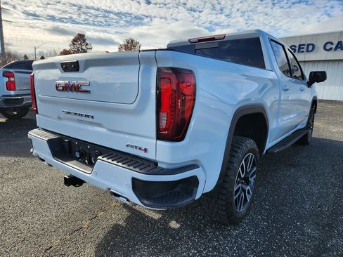 Used 2024 GMC Sierra 1500 AT4 w/ AT4 Preferred Package image 5