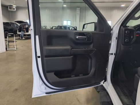 Used 2019 Chevrolet Silverado 1500 Custom AWD/4WD image 22