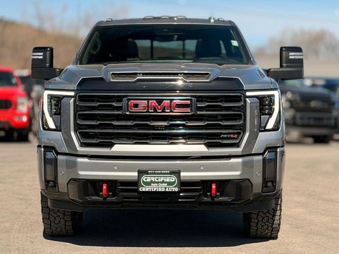 Used 2024 GMC Sierra 2500 AT4 w/ AT4 Premium Plus Package image 2