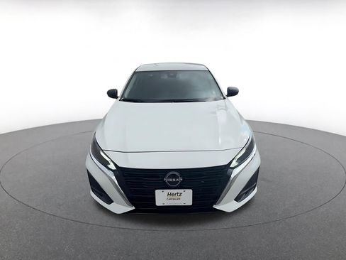 Used 2025 Nissan Altima 2.5 SV FWD image 4