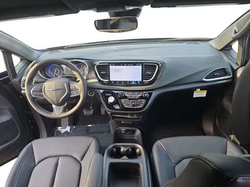 New 2026 Chrysler Pacifica Select FWD image 9