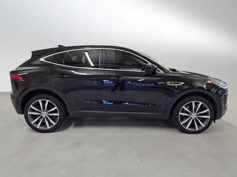 Used 2018 Jaguar E-PACE SE image 6
