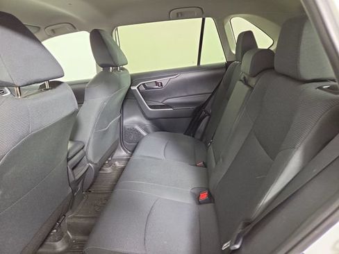Used 2019 Toyota RAV4 LE w/ Carpet Mat Package FWD image 16