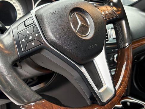 Used 2016 Mercedes-Benz E 550 Coupe w/ Premium 2 Package image 24