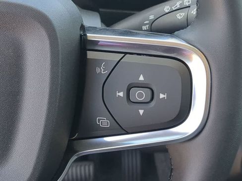 Used 2026 Volvo XC40 B5 Plus w/ Protection Package Premier AWD/4WD image 23