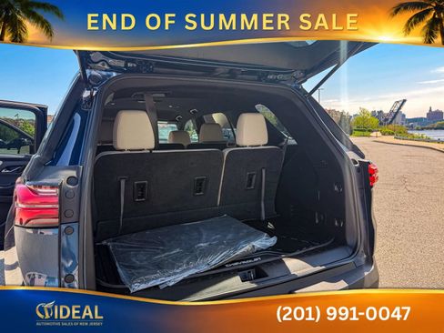 Used 2022 Chevrolet Traverse LS FWD image 20