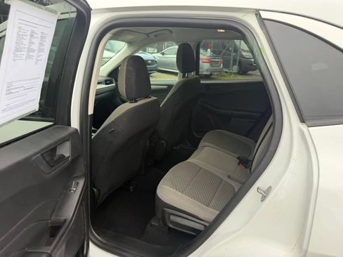 Used 2022 Ford Escape SE AWD/4WD image 28