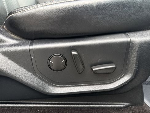 Certified 2019 Ford F150 Lariat w/ Equipment Group 502A Luxury image 30