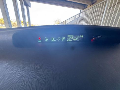 Used 2010 Toyota Prius Five image 11