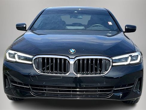 Used 2023 BMW 530i 530i w/ Premium Package image 3