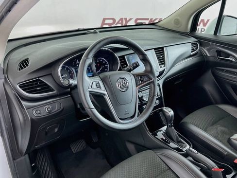 Used 2018 Buick Encore Preferred FWD image 31