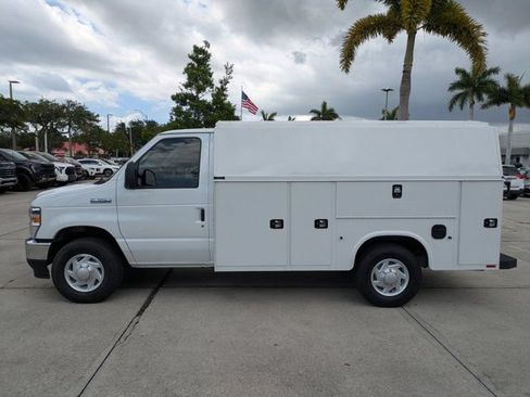 New 2026 Ford E-350 and Econoline 350 Super Duty w/ Power Equipment Group RWD image 3