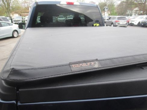 Used 2018 Ford F150 XLT w/ Equipment Group 302A Luxury AWD/4WD image 11