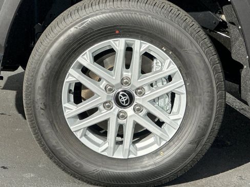 New 2026 Toyota Tundra SR5 image 33